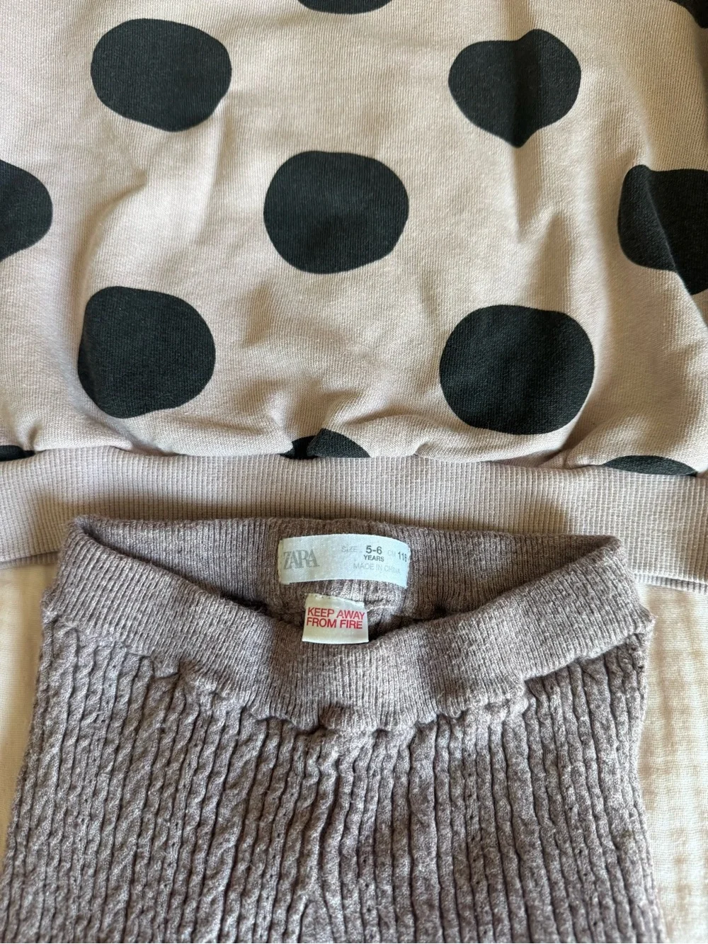 Zara Ribbed Leggings in Taupe, polka dots sweater shirt